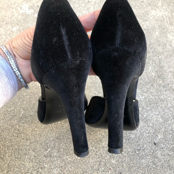 ♦️SOLD♦️GUCCI D’ Orsay Black Velvet Satin Heel Sz7 - Picture 5 of 8